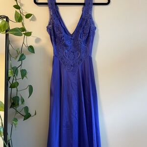 Elegant Vintage Purple Lace Dress